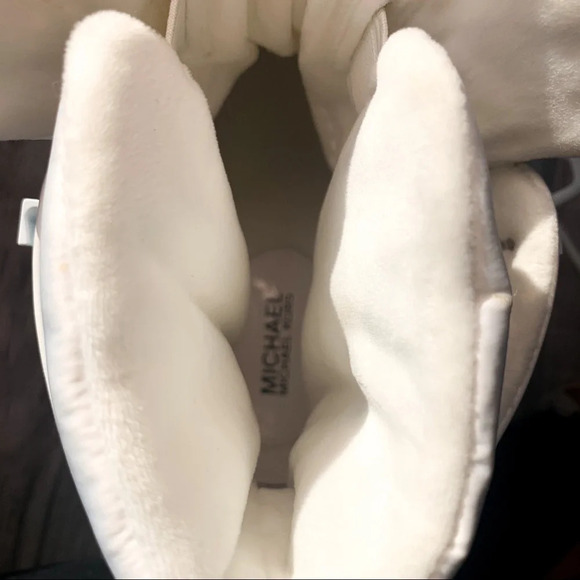 Michael Kors Women’s  White Cassia Platform Sneaker Boot - Picture 16 of 16